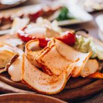 Hvordan salte smult på ukrainsk måte i en krukke: du